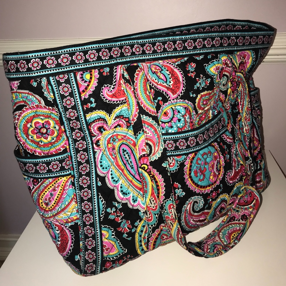 Get Carried Away Tote- Vera Bradley